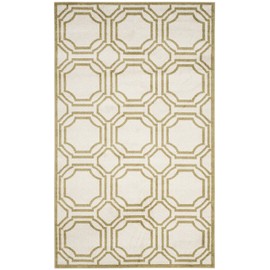 SAFAVIEH Amherst Collection Accent Rug - 4' x 6', Ivory & Light Green, Geometric Design, Non-Shedding & Easy Care, Ideal for High Traffic Areas in Entryway, Living Room, Bedroom (AMT411A)