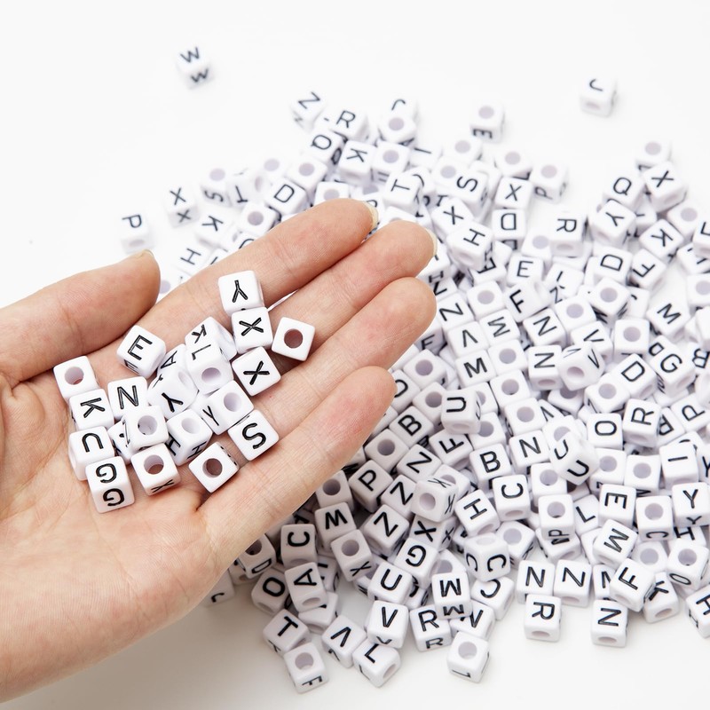 Baiinjiene 300pcs Large Square Letter Beads Acrylic A-Z Big Cube