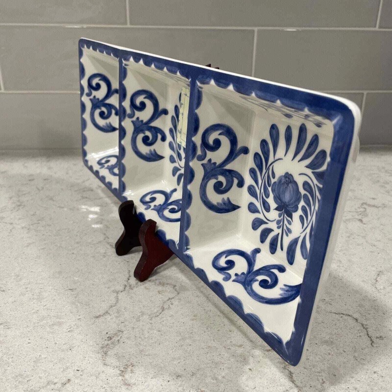 Artisan De Luxe BLUE ROSE SCROLL MELAMINE 3 Bowl DIVIDED