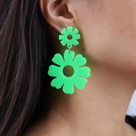 Inateannal Boho Acrylic Flower Drop Earrings Green Large Flower Dangle Earrings Double Daisy Flower Earrings Exaggerate Hollow Flower Earrings Jewellery for Women and Girls, Zinc, No Gemstone