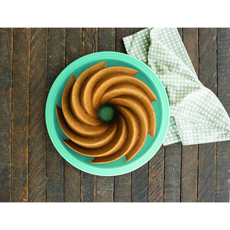 Nordic Ware Heritage Bundt Pan, One, Gold