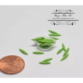 SMA 1:12 Dollhouse Miniature Sugar Snap Peas in Glass Dish BD K2617
