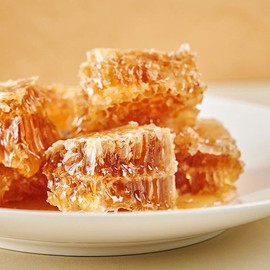 국내산 숙성 전통 벌집꿀 290g(팩) Locally Sourced Aged Traditional Honeycomb Honey 290g (pack)
