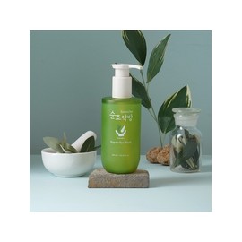 New Origin Sooncho Yakbang Baby Top to Toe Wash 300ml / 뉴오리진 순초약방 베이비 탑투토 워시 300ml