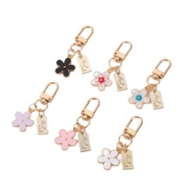 LiZEROGDAX 4pc Colors randomCute Flower Charms for Purse, Handbags, Floral Keychains Pendant for Women, Sakura Charms Aesthetic for Tote Accessories