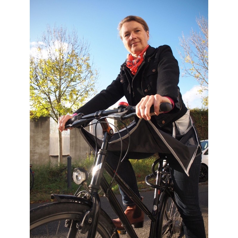 Drachenhaut 2-in-1 Cyclist Rain Cover (Black with Reflective Detail, Regular)