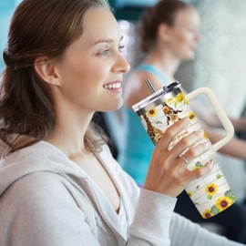 HYMONA Giraffe Gifts for Women Men 30oz Giraffe Tumbler with Lids And Straws, Giraffes Lovers Coffee Travel Mugs for Girls Christmas Birthday Present Giraffes Themed Insulated Stainless Steel Cup