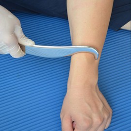 VOOKOKT Gua Sha Tool - Stainless Steel Gua Sha Scraping Massage Tool, IASTM Tool for Relaxing Soft Tissues, Reduces Head, Neck and Back Pain (D-Shape)