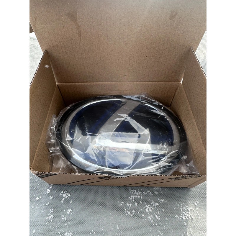 Lexus ES 300h Hybrid 2019-2022 Front Grille Emblem Logo Radar