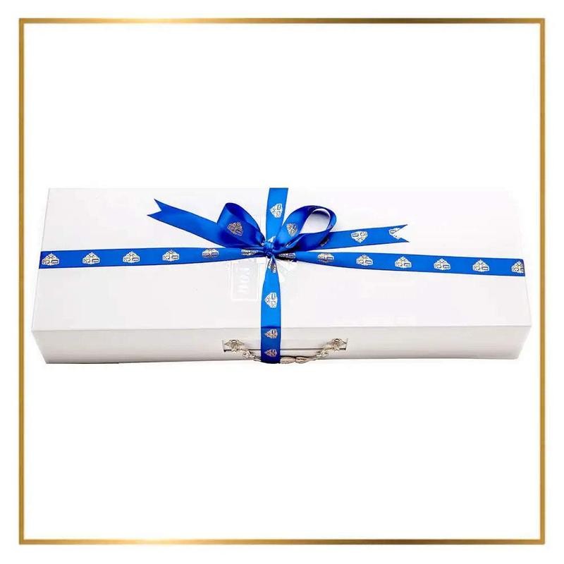 Love Suitcase - Color: Pink and White