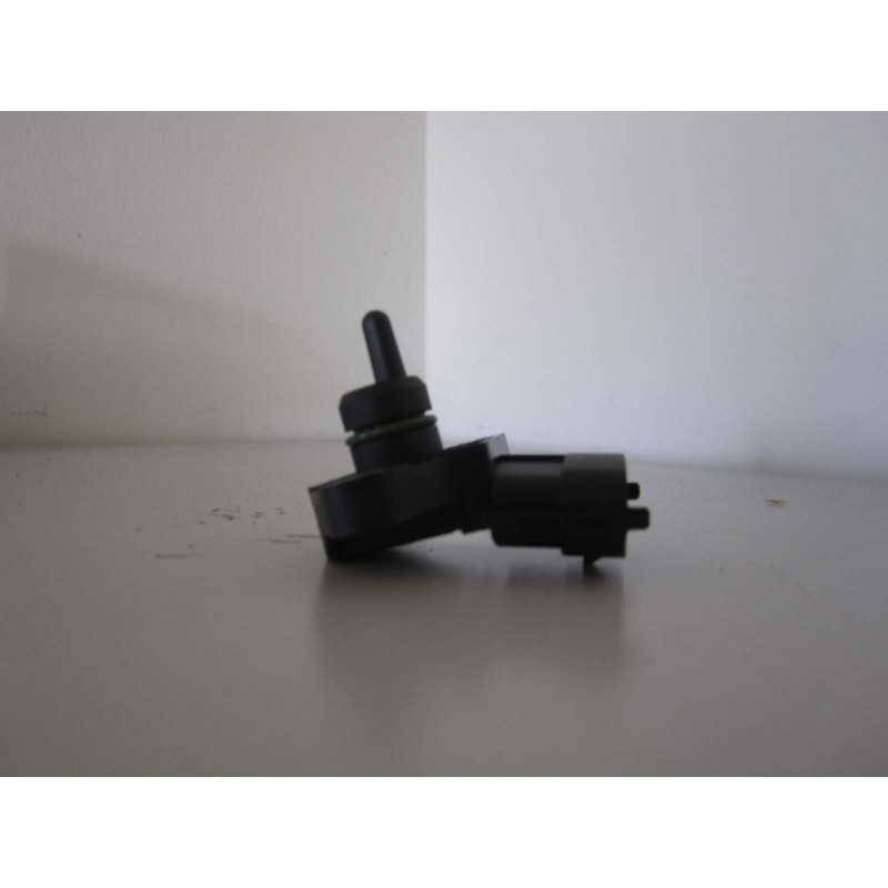 Genuine Hyundai 39300-2B100 MAP Sensor Assembly, Black