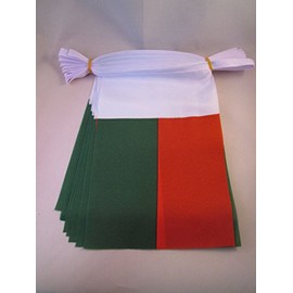 AZ FLAG Madagascar 12 Meters Bunting Flag 20 Flags 18'' x 12'' - Madagascan String Flags 30 x 45 cm