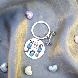 Lelekdo Dumbbell Keychain Weightlifting Sports Keychain Inspirational Workout Gifts for Women Men Gym Accessories for Men Fitness Gifts Gym Lovers Christmas Birthday Present