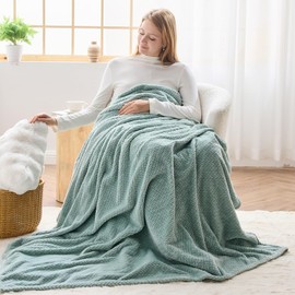 NEWCOSPLAY Super Soft Throw Blanket New Sage Green Premium Silky Flannel Fleece Leaves Pattern Lightweight Bed Blanket All Season Use (New Sage Green, Throw(50"x60"))