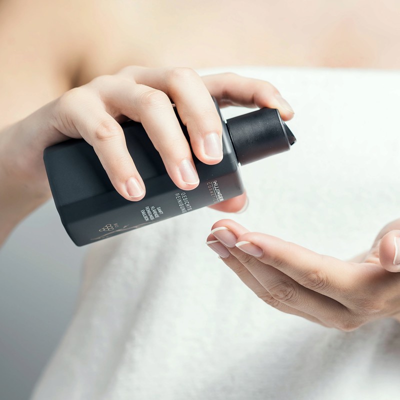 Hillinger Cosmetics Facial Cleanser, 200 ml