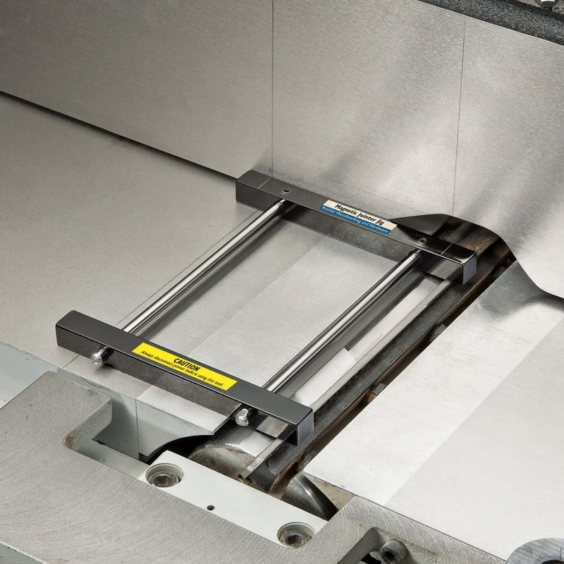 Rockler Magnetic Jointer Jig – Magnetic Bars Hold Jointer Knives