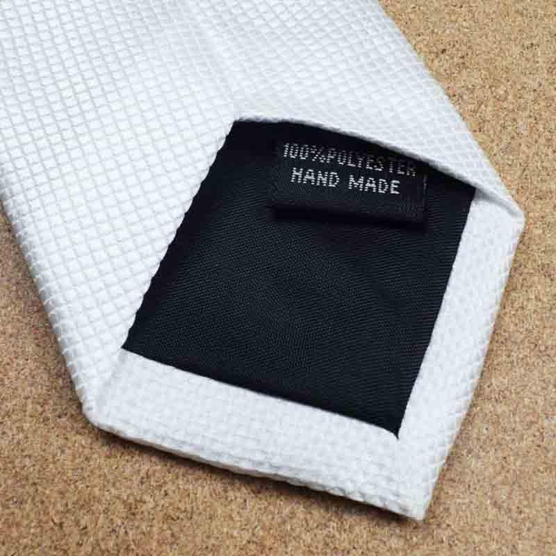 Azeeda 'Robot Vacuum' White Tie/Necktie with Gift Box (AT00013643)