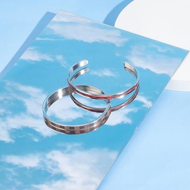 UNICRAFTALE 4Pcs 2 Styles Grooved Cuff Bangle 5.1cm Inner 201 Stainless Steel Hair Tie Cuff Bracelet Metal Blank Bracelet Empty Bangles Gemstone Leather Inlay Bracelet with Velvet Pouches