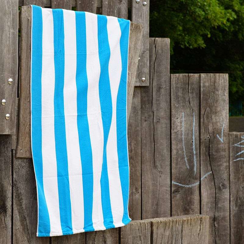 GEEZY Large Microfibre Beach Bath Towel Lightweight Sports Travel Gym