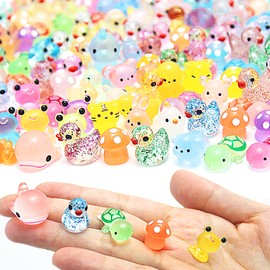 Enyoir 133PCS Mini Resin Animals Mixed, 20 Styles Luminous Small Glass Animals Tiny Little Plastic Figures Miniature Glow in the Dark for Micro Landscape Fairy Garden Aquarium Dollhouse Decor