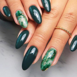 Press on Nails with Jade Designs Glossy Jade Green Medium Almond Shape Marble Style Fake/False Nails Gold Curve Full Cover Acrylic Nails X Glue Stick on Artificial Fingernails for Women Girls