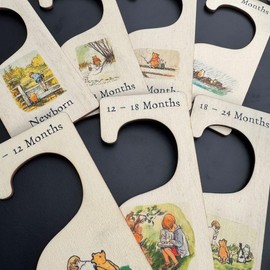 Luck and Luck Winnie the Pooh Nursery Hangers x 7, Wooden Baby Clothes Dividers Colour Printed, New Born Gift, Baby Shower Keepsake, Wood Baby Keepsake