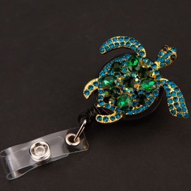 Ascrafter - Soporte para placa de tortuga, carrete retráctil para mujeres enfermeras, maestras, tarjeta de identificación personalizada, clip de cocodrilo giratorio