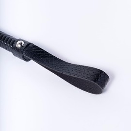 INNEDYOUMM Horse Riding Crop Whip for Horses Training 16'' Rattan Wooden Bamboo Whip Crop for Equestrianism Sports (Black)