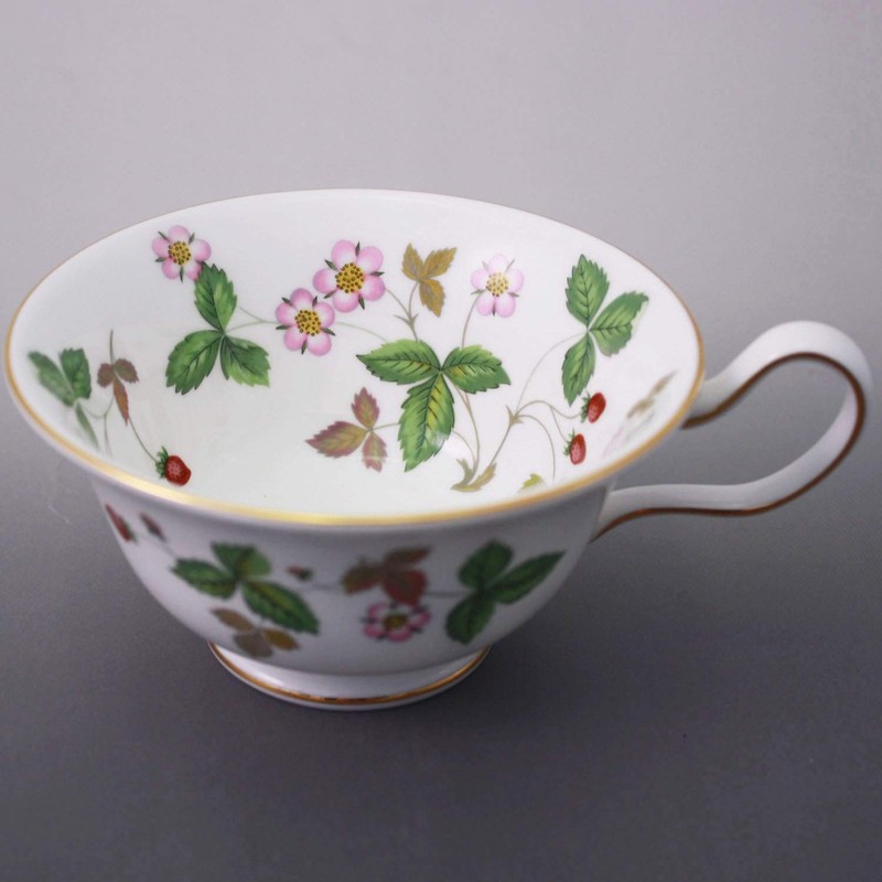 Wedgwood 1053287 Wild Strawberry Cup & Saucer (Peony) Wedding Gift