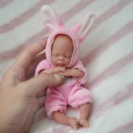 Newtotlove 5.5 Inch Cute Mini Silicone Baby Girl, Silicone Full Body Baby Soft Skin Realistic Newborn Baby Dolls Real Life Tiny Baby Doll with Clothes Accessories