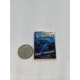 Zuru Mini Brands Goosebumps' Deep Trouble Mini Novel