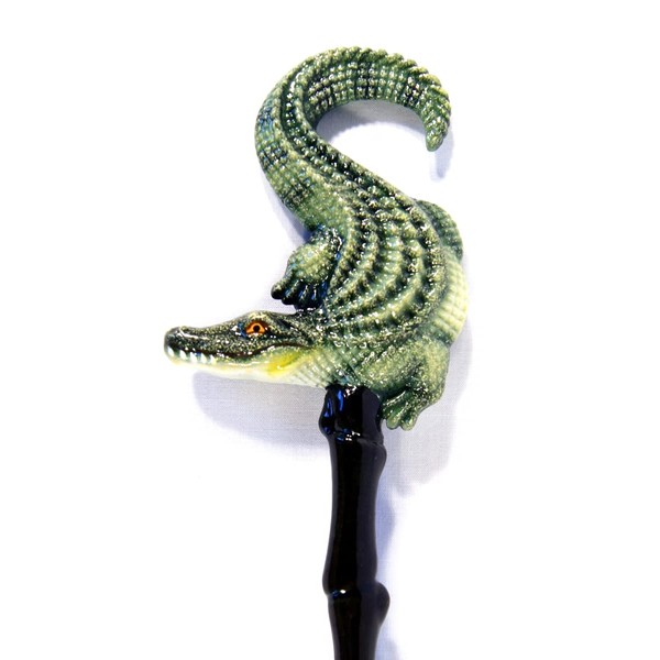LX Hand Painted Back Scratcher Alligator 18"