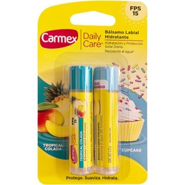 Carmex, Duopack Bálsamo Labial Daily Care Tropicolada + Daily Care Cupcake, Protege y Suaviza, Resiste al Agua, con Protección Solar FPS 15, 2 pz