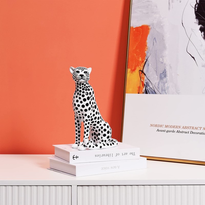 Quoowiit Statues for Home Decor, Modern Sculptures and Statues Decorations