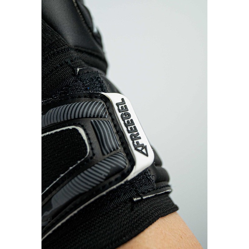 Reusch Attract Freegel Infinity Goalkeeper Gloves with Very Good Grip