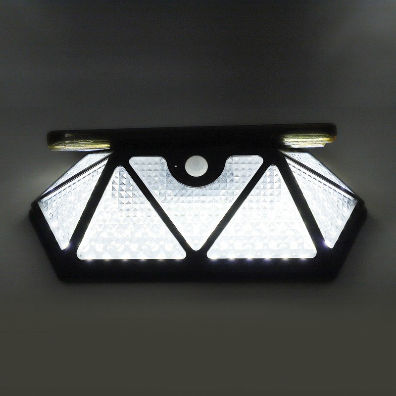 Solar Flood Lights Waterproof High Brightness Seven Sides Motion Sensor