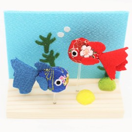Maruzen Seasonal Ornament Saijiki Natsu, Swimming Goldfish, Blue, Approx. 3.9 x 1.7 x 3.1 inches (10 x 4.3 x 8 cm)