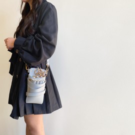 DEEDS SIENA No.405 Scissor Case Professional Manufacturer in Japan, Light Gray, 4-6 Pieces, Scissor Case, Hairdresser Trimmer, Barber, gray (light gray), Durable PU Leather