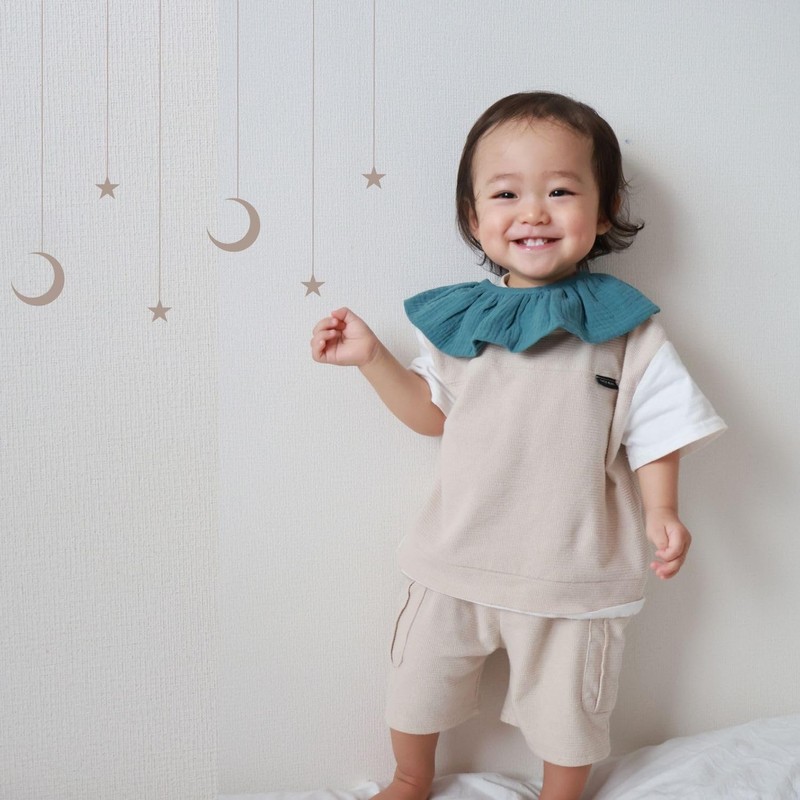 Ella. 3 Piece Ruffle Style Set, multicolor