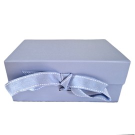 Aryllis A5 Deep Luxury Gift Box with Magnetic Lid and Stylish Silk Ribbon, Pale Blue, Gift Hamper for Birthday & Anniversary Presents - 23.5cm x 17cm x 10cm