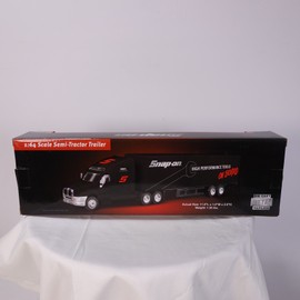Crown Premiums Snap On Semi Truck Die Cast 1:64 Scale New in Box Metal Replica SSX16R6