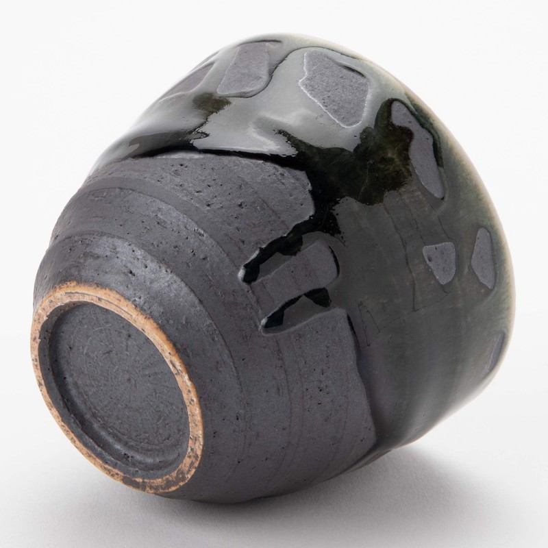 Shigaraki Ware MR-3-3516 Hechimon Tea Cup with Black Glaze