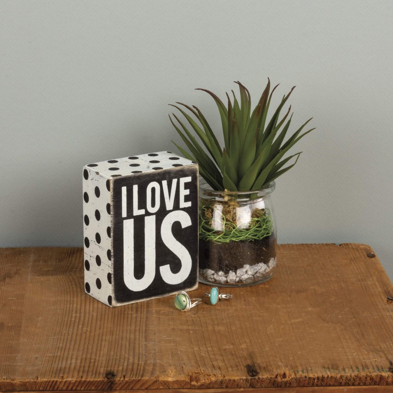 Primitives by Kathy 21460 Polka Dot Trimmed Box Sign, 3"