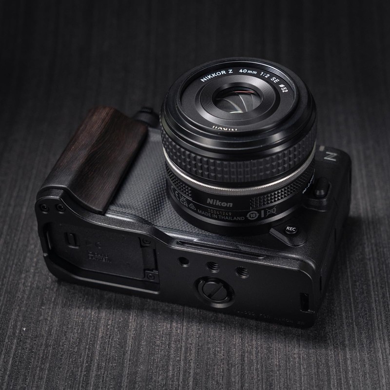 Iborrys Luxury Retro Solid Wood Camera Grip, Compatible with Nikon
