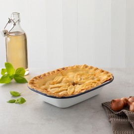 Hairy Bikers Enamelled Cookware, Medium Pie Dish, Steel, PFOA Free, Oven Safe, Dishwasher Safe, White