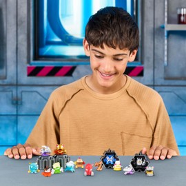 MrBeast Lab Swarms Battle Fusion Series Mega Lab Pack - Include 14 Micro Beasts con lancia serpente ultra rara, 80+ da raccogliere, adesivi e tappi Fusion impilabili per esposizione