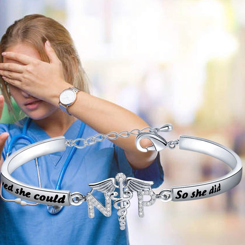 Pulsera de enfermera profesional de HOLLP con texto en inglés