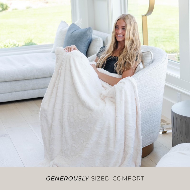 GRACED SOFT LUXURIES Throw Blanket Softest Warm Elegant Cozy Faux