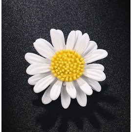 GFM® Daisy Flower Brooch - Christmas, Mother's day, Birthday, Valentines Day (White) (BRCH-XD9153-ENM-DSY-A-SFD)
