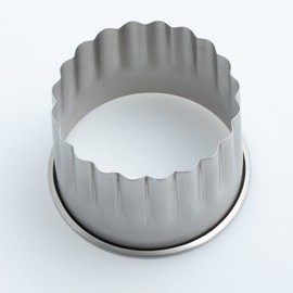 Patissiere 18 – 8 Flower 抜型 60 X H45 PP – 583